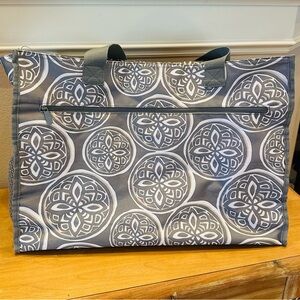 Thirty-One 31 Deluxe Utility Tote Gray and White Patterned Tote Bag